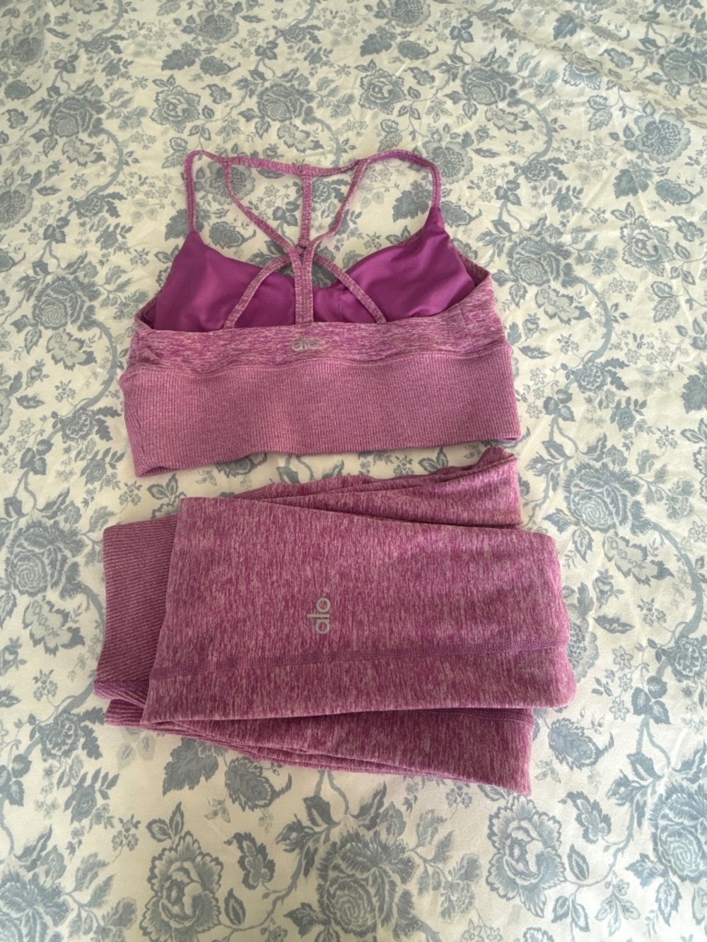Alo Yoga xs lilac high waisted